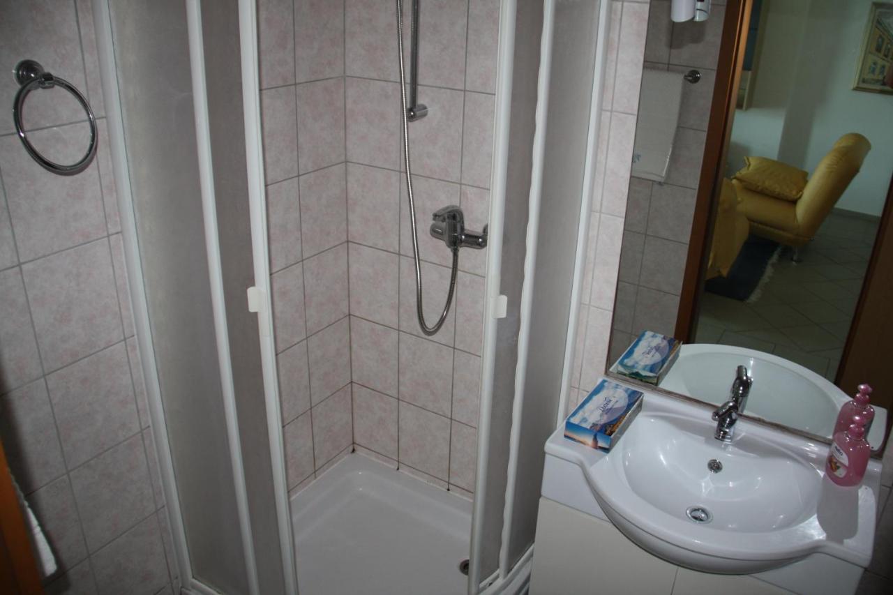 Vila Filipasic Apartment Vir Exterior photo